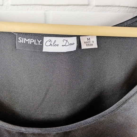 Simply Chloe Dao Black Tank Top - Picture 4 of 5